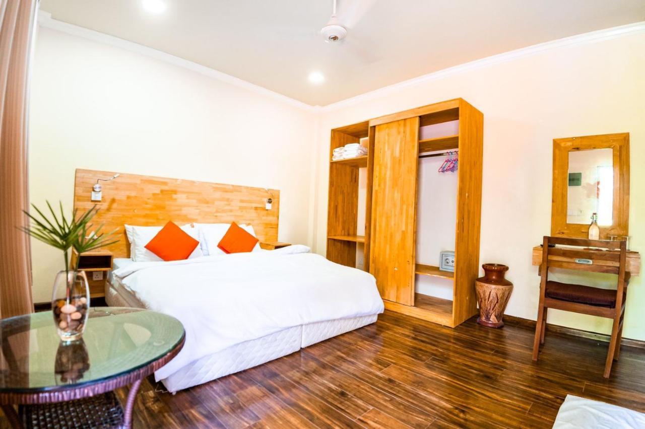 Hotel Water Seven Maafushi Exterior photo